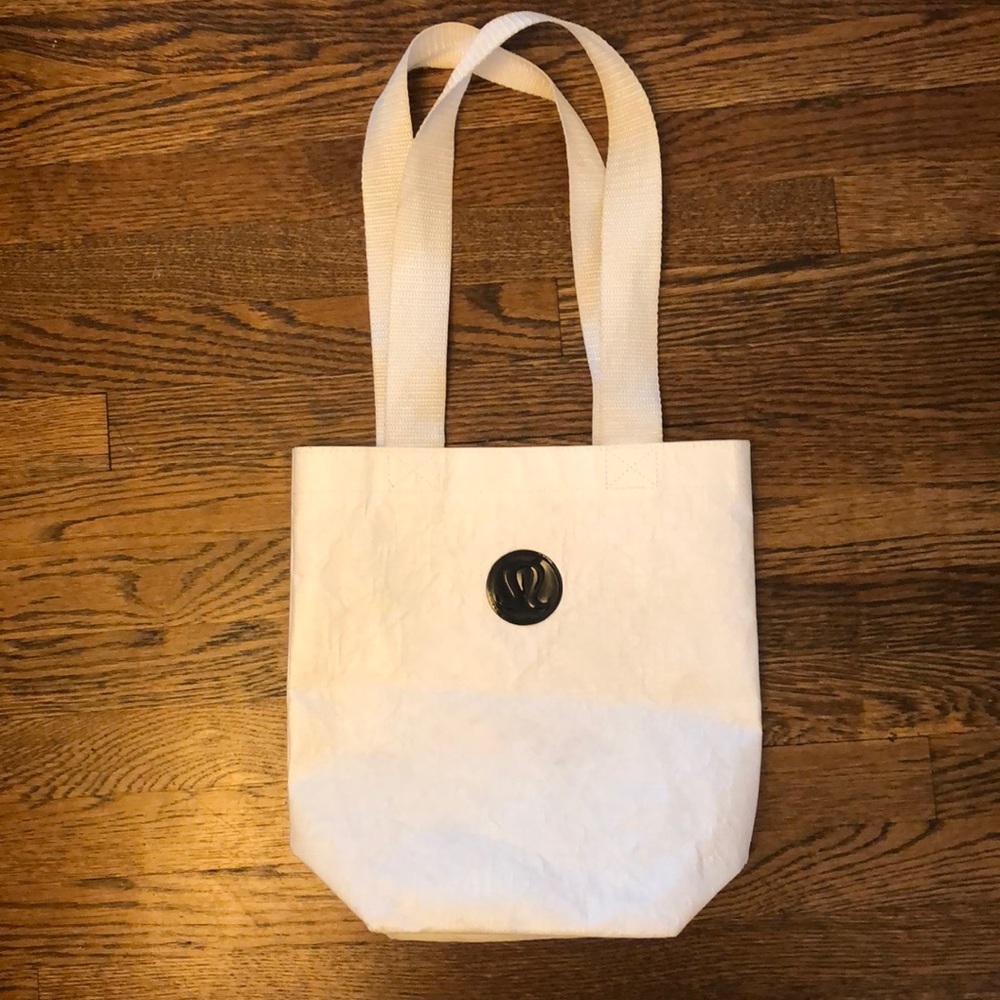 Lululemon white tote